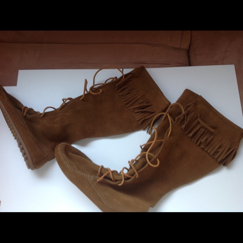Minnetonka boots